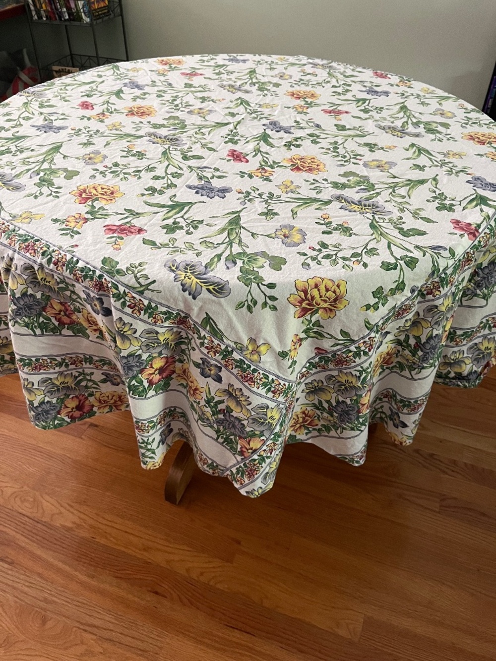 April Cornell Vintage Round Tablecloth, 70" Floral Pattern